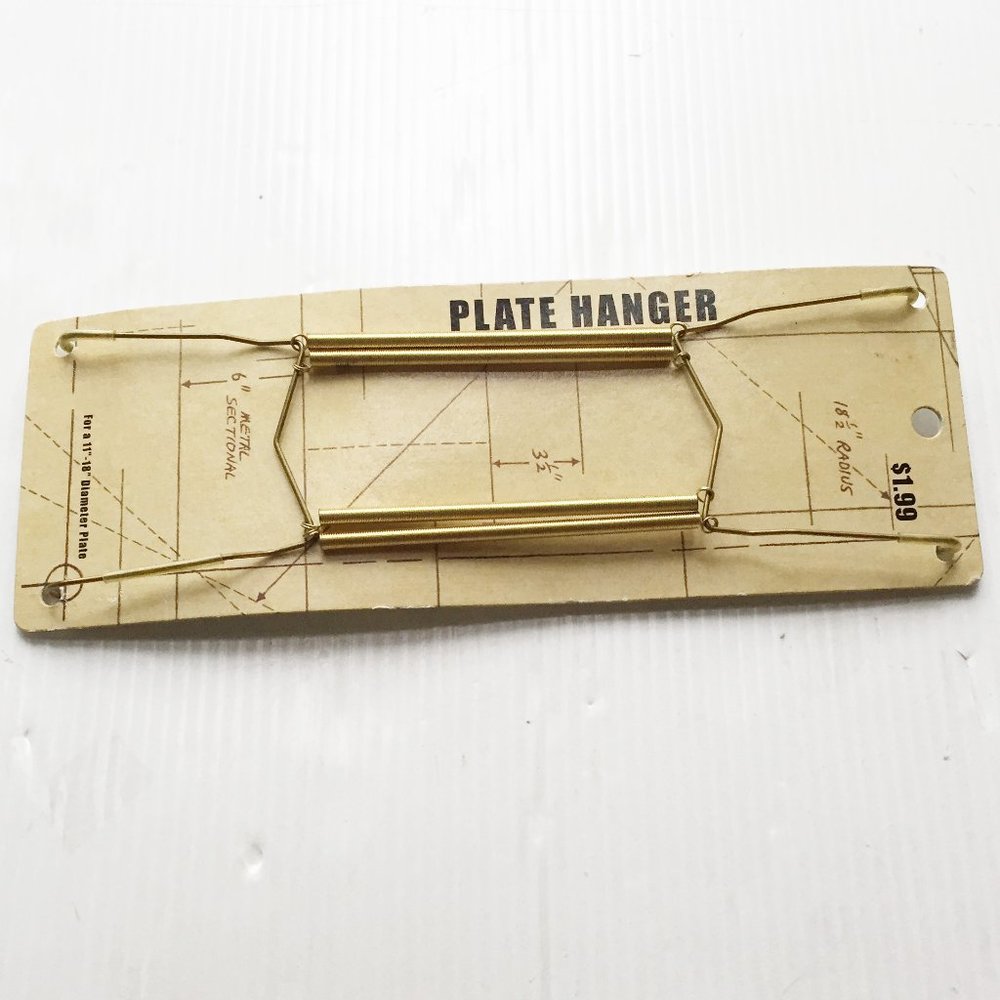 FREE 💰 IN BUNDLE -- Plate Hanger for Large Plate
